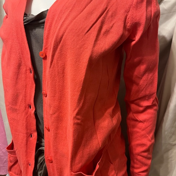 GAP lightweight button front sweater M - Picture 2 of 4